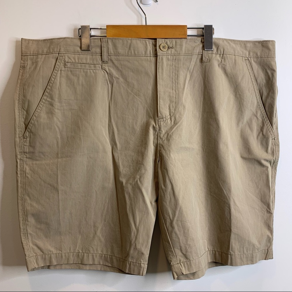 ☀️ 3/$15 Kenneth Cole Select Khaki Shorts 10”